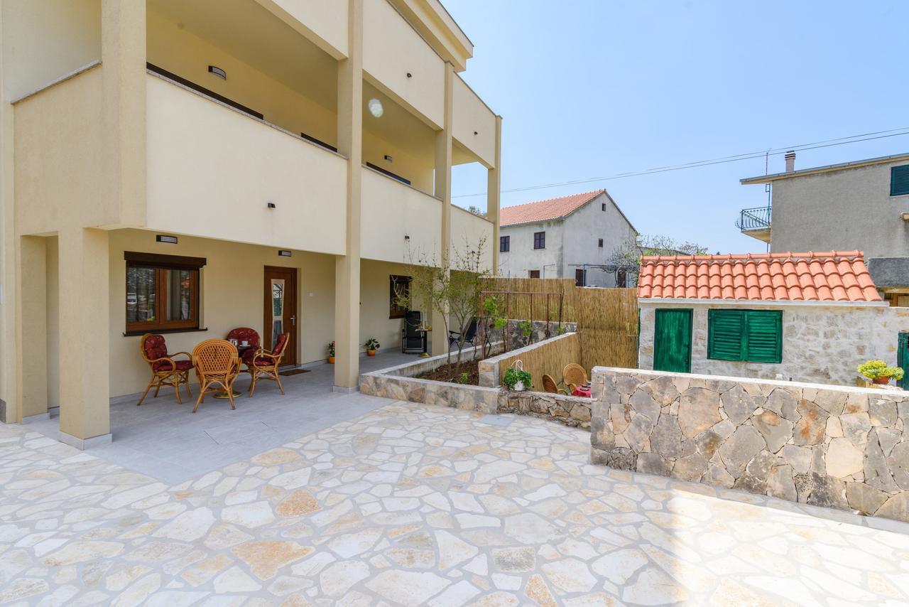 Apartmani Marko I Ana Marina Buitenkant foto