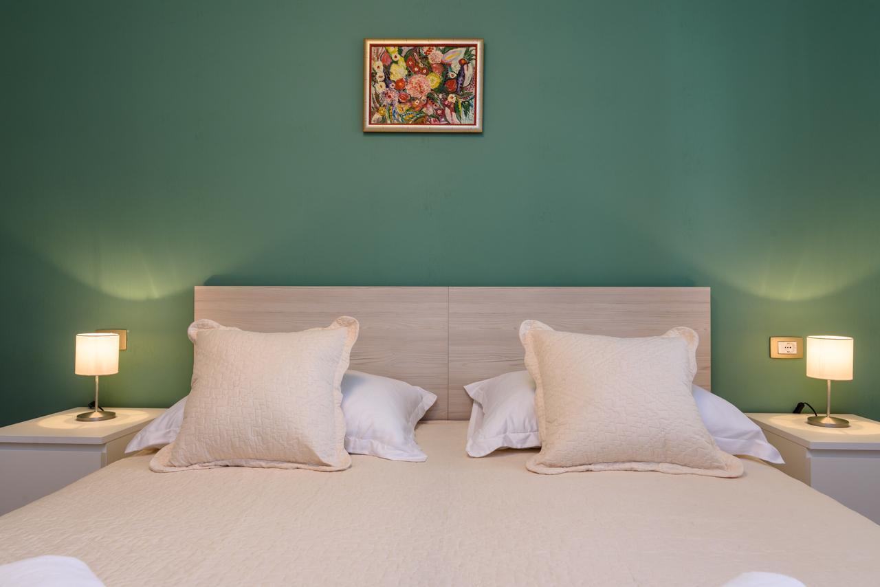 Apartmani Marko I Ana Marina Buitenkant foto