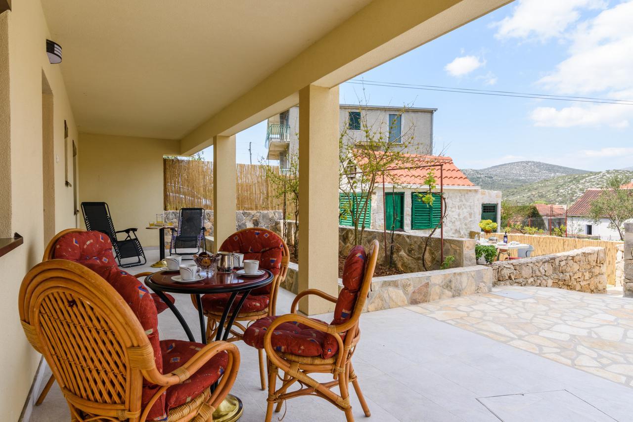 Apartmani Marko I Ana Marina Buitenkant foto