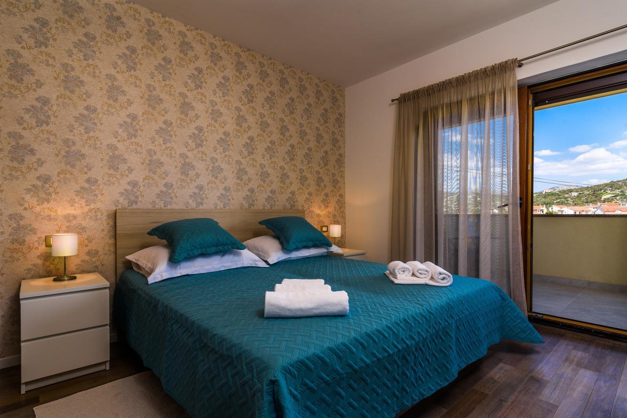 Apartmani Marko I Ana Marina Buitenkant foto