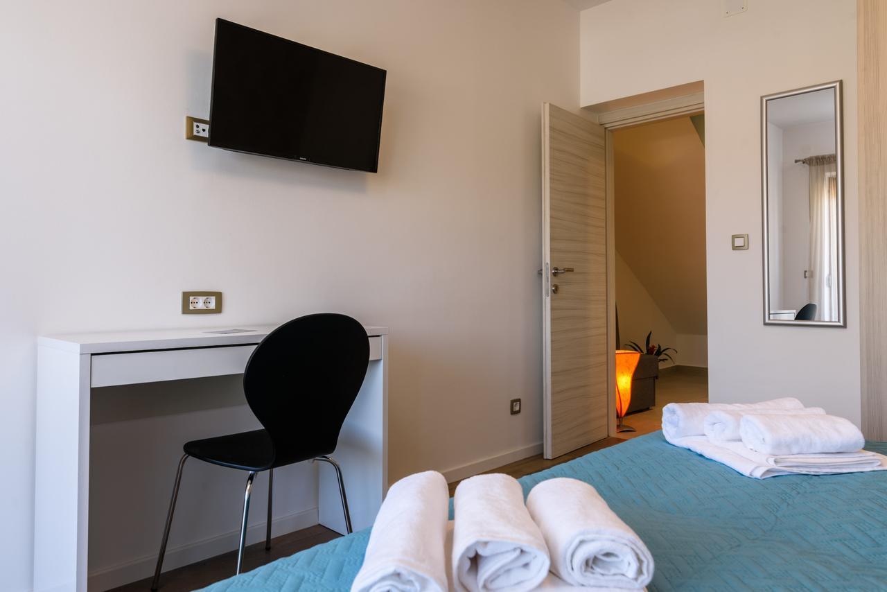 Apartmani Marko I Ana Marina Buitenkant foto
