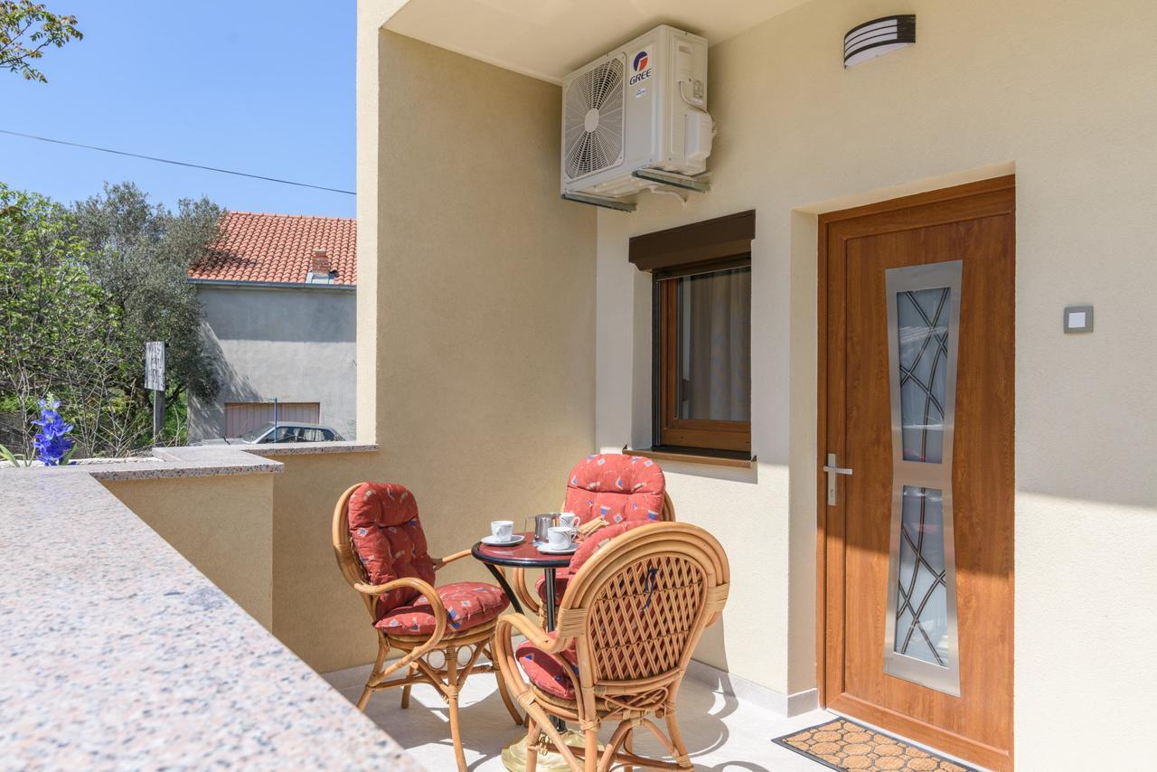 Apartmani Marko I Ana Marina Buitenkant foto