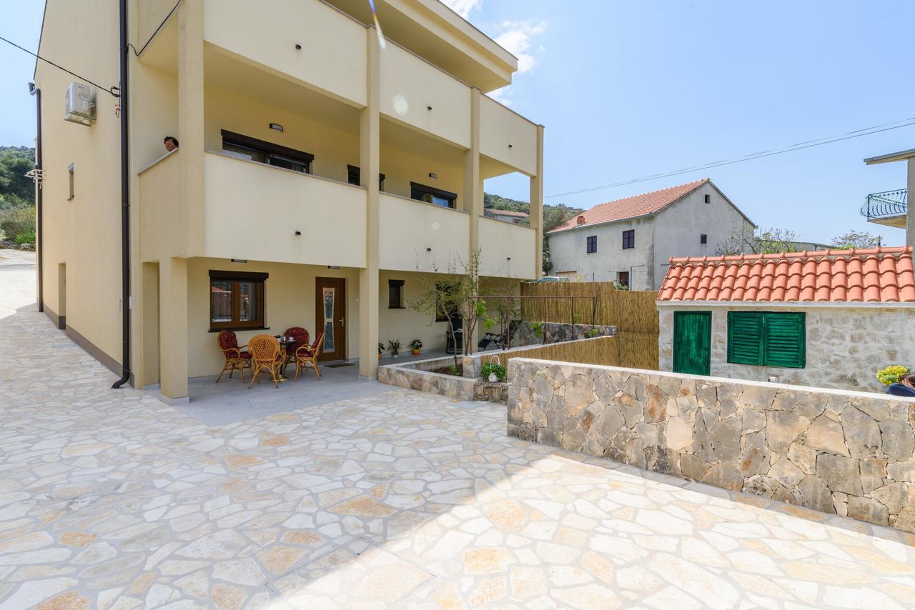 Apartmani Marko I Ana Marina Buitenkant foto